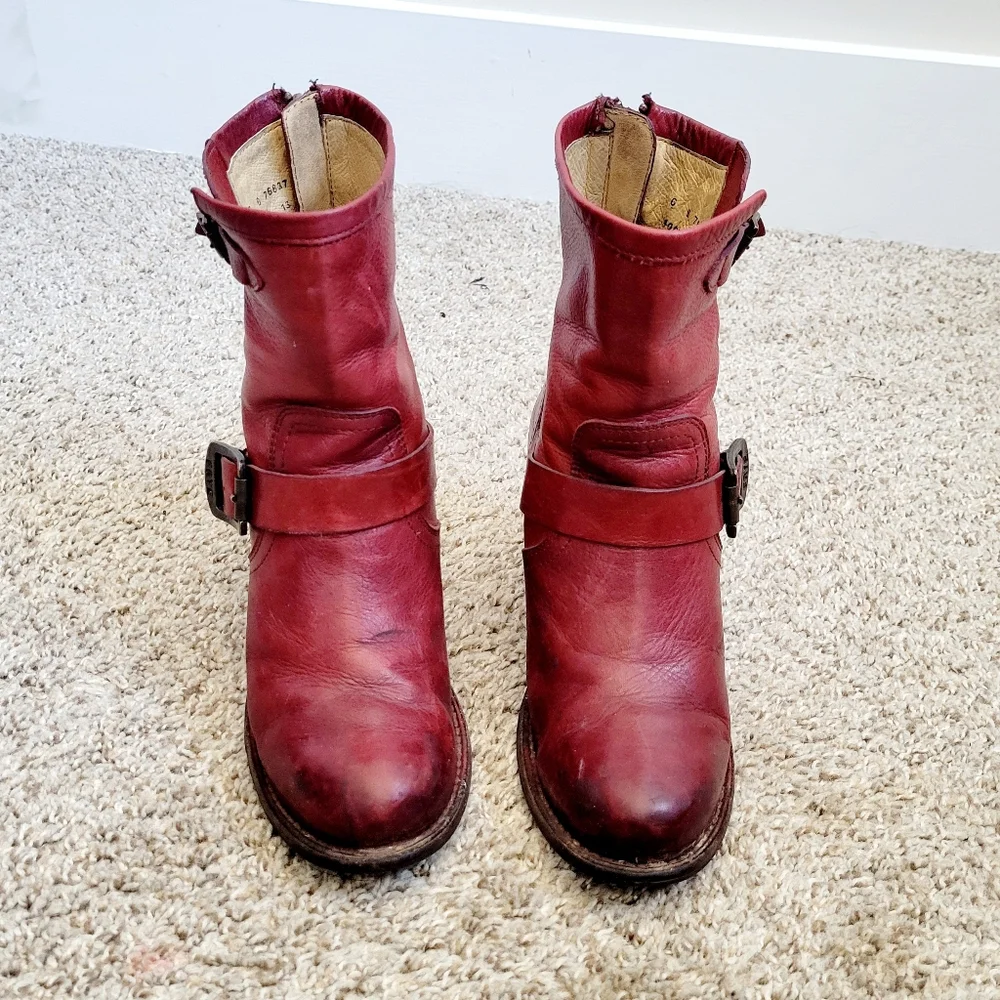 Frye Women's Karla Engineer Short Boot in Burnt Red Old Town - Picture 3 of 9